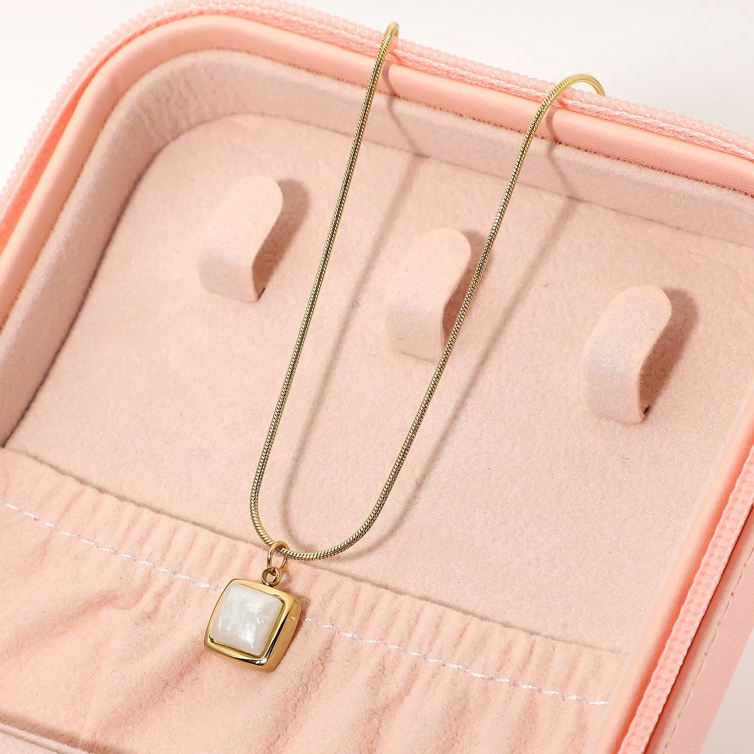 14k Gold Plated Stainless Steel Square Shell Pendant Necklace For Women Elegant Fashion Chokers Necklace
