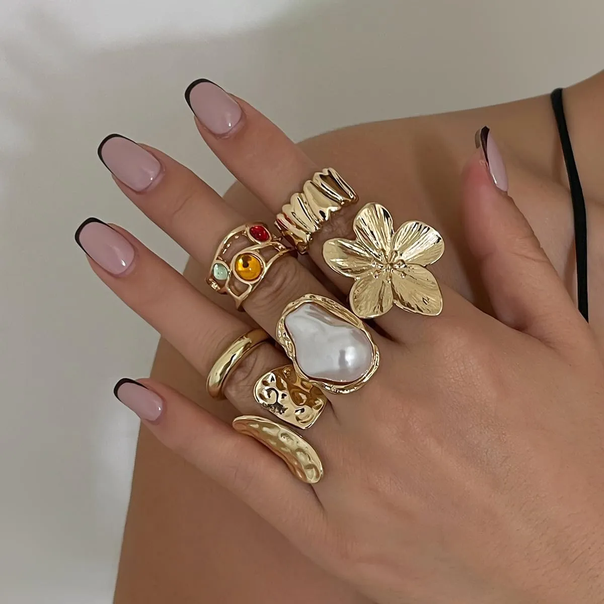 Chunky Knuckle Rings for Women Chunky Gold Ring Set Stacking Crystal Knuckle Rings Statement Ring Jewelry