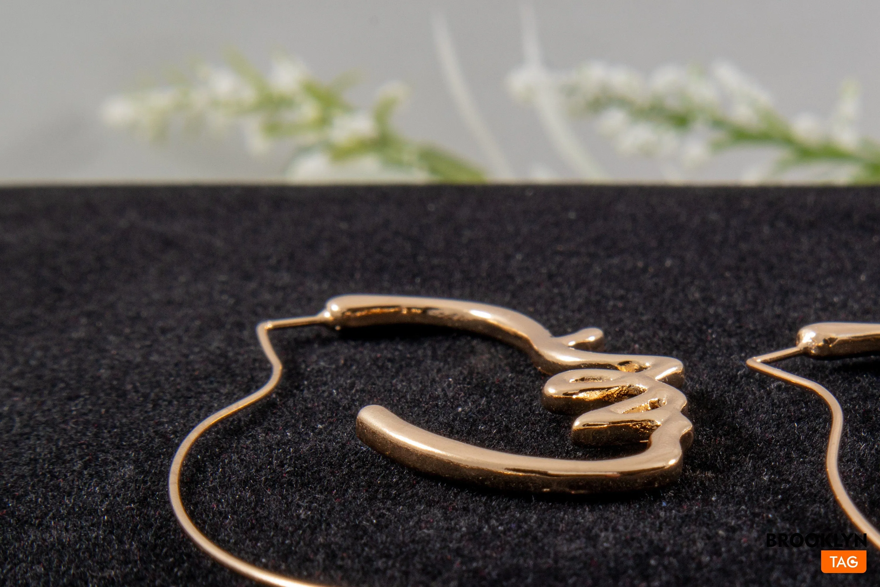 Face Earrings in Gold