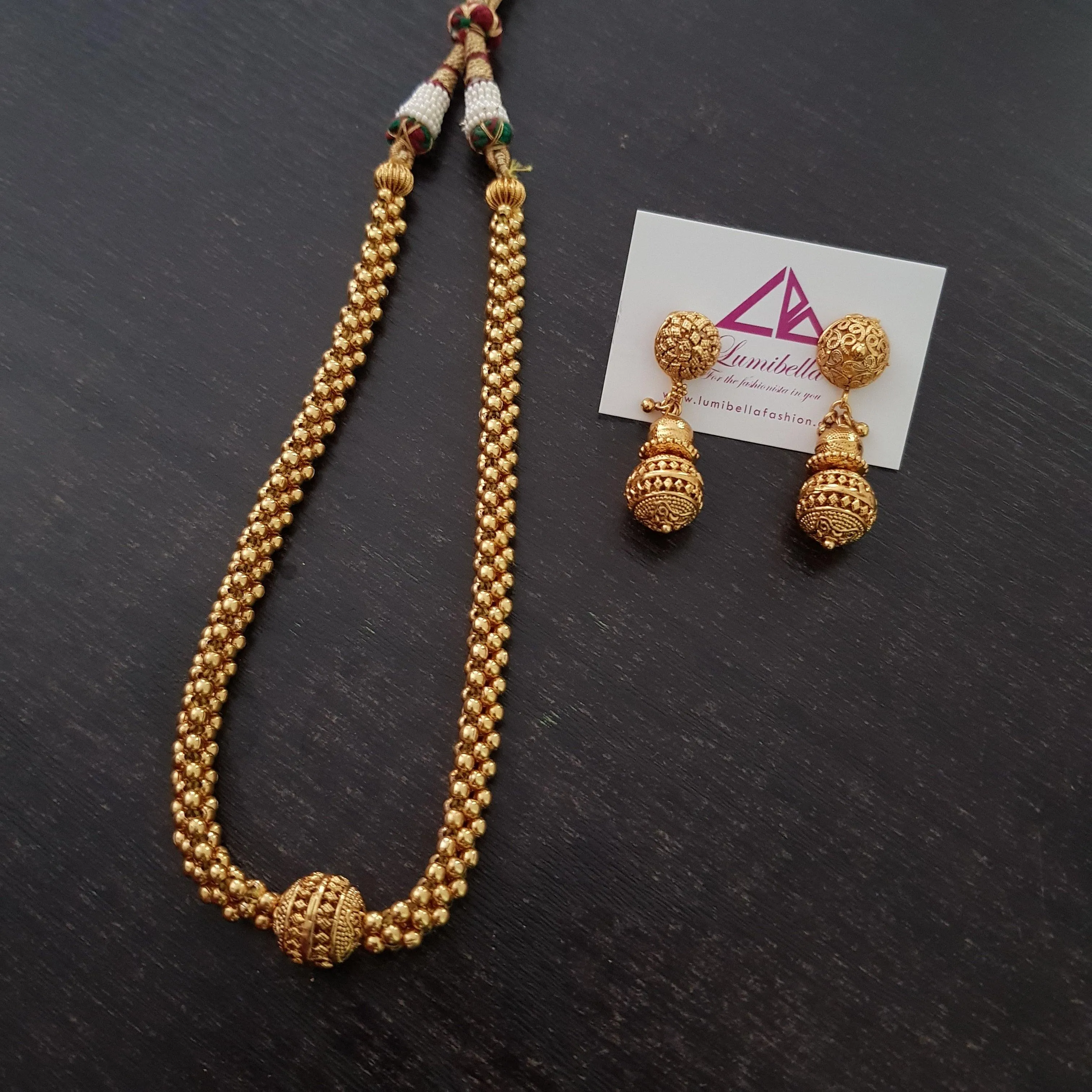 Short Antique Style Neck set